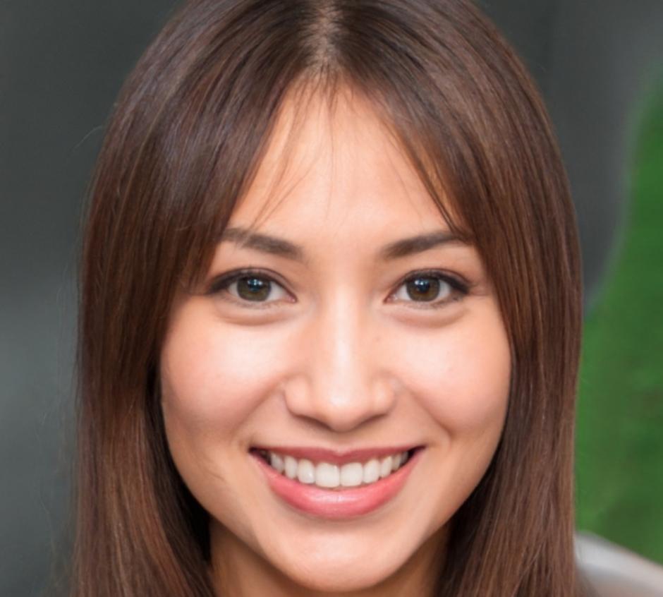 Emma Thornfield, Operations Manager