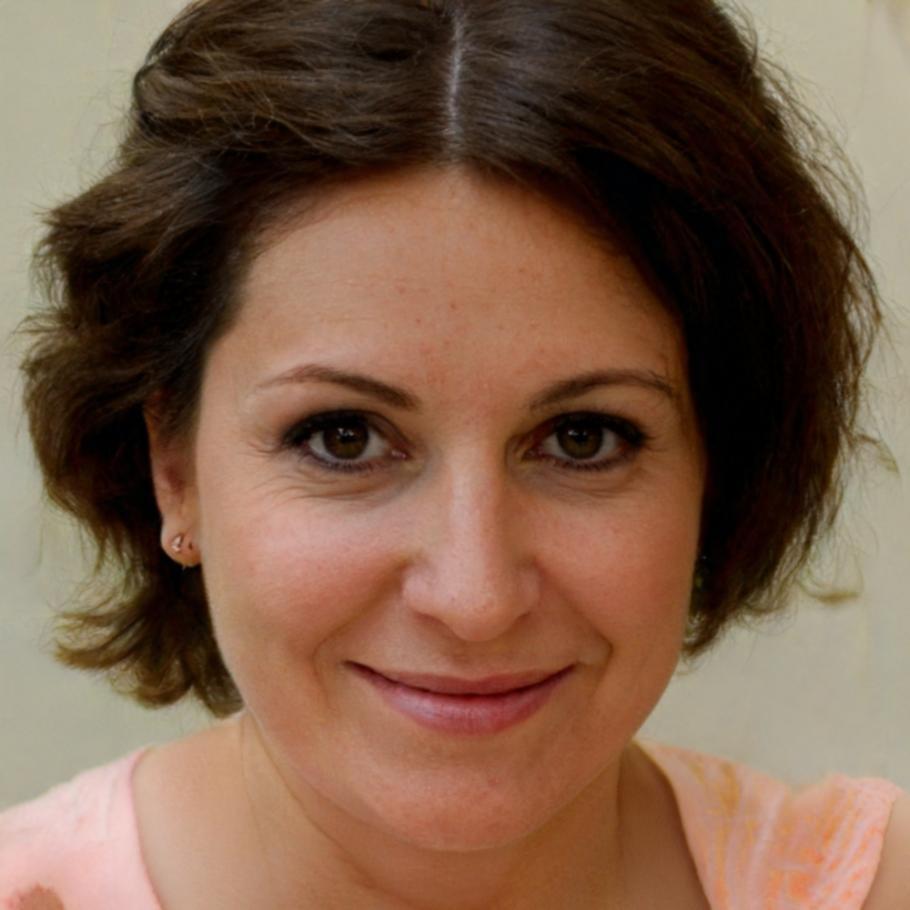 Portrait of Elena Dimitriou, Crisis Management Specialist